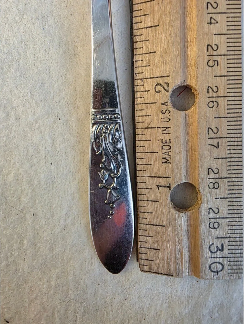 1949 Oneida English Garden Silverplate Master Butter Knife 6.75in Rogers XTRA